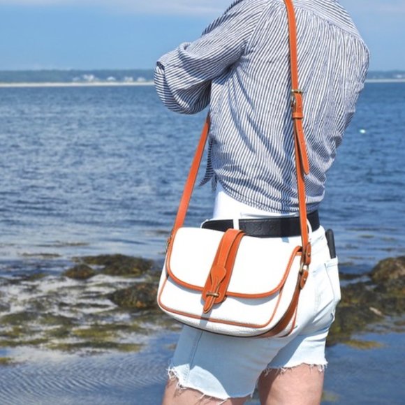 Dooney & Bourke Handbags - 🦆NEW, Vintage Dooney & Bourke, Equestrian Crossbody Bag, USA